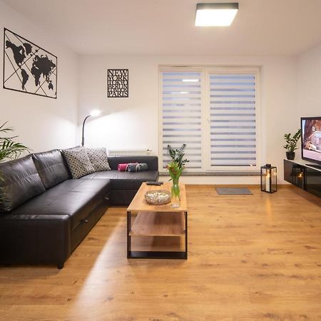 Maya'S Flats & Resorts 49 - Spacious 3 Rooms Apartment In Szafarnia Gdańsk Eksteriør billede
