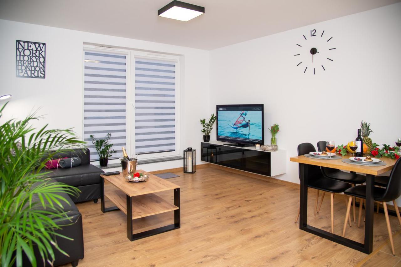 Maya'S Flats & Resorts 49 - Spacious 3 Rooms Apartment In Szafarnia Gdańsk Eksteriør billede